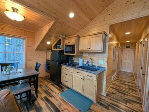 Fridge, microwave, oven, coffee/tea maker