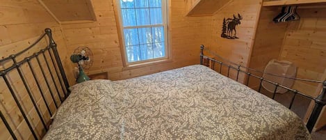 3 bedrooms, iron/ironing board, travel cot, free WiFi