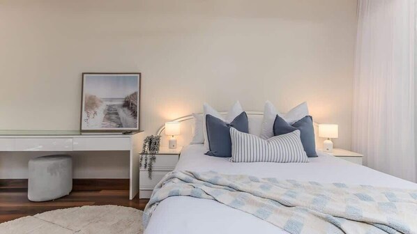 5 bedrooms, desk, iron/ironing board, free WiFi