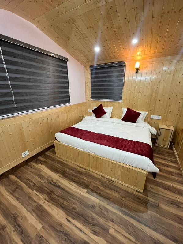 Desk, laptop workspace, free WiFi