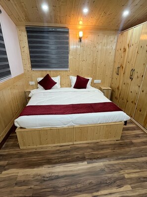 Meja, ruang kerja komputer riba, Wi-fi percuma 