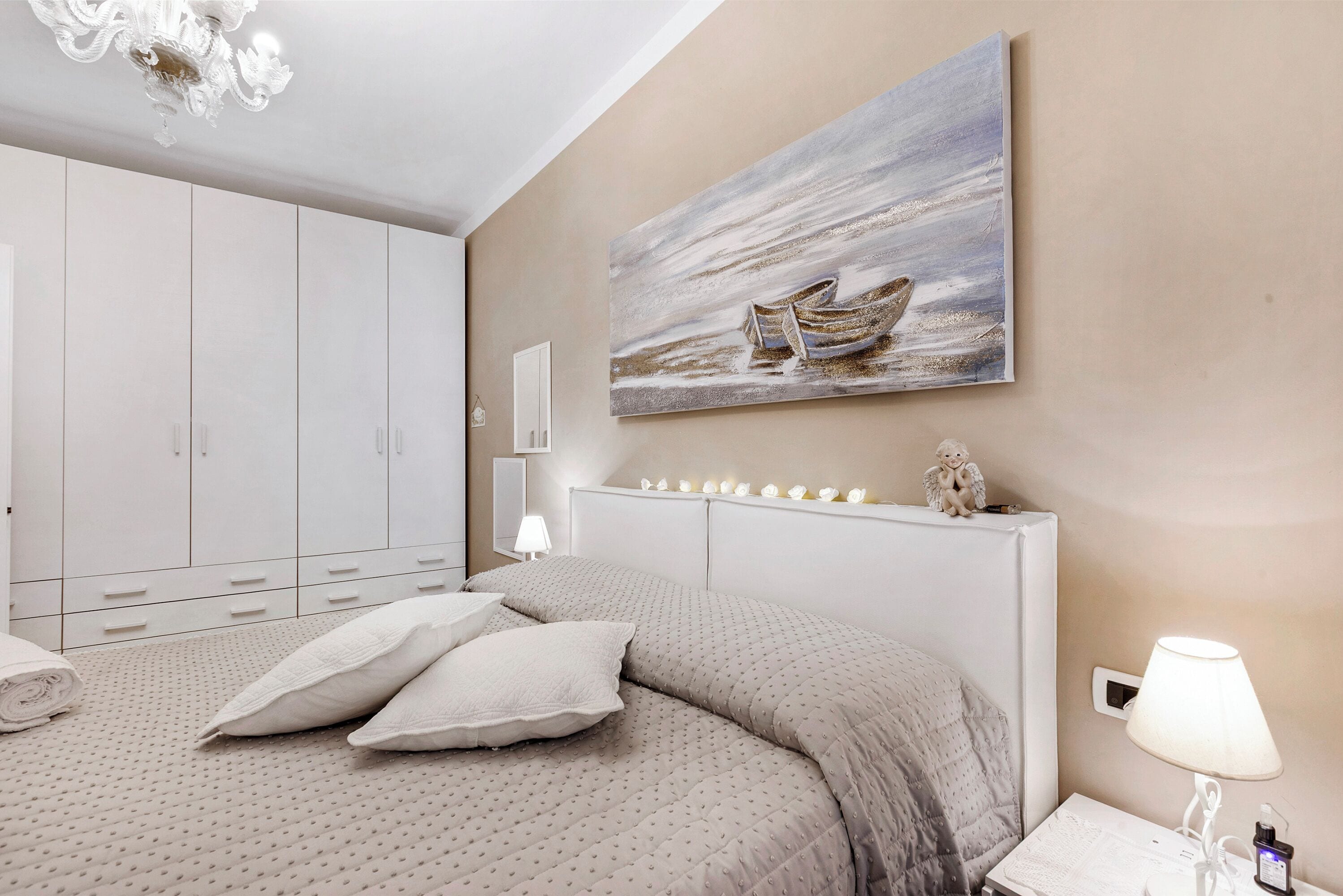 Family Apartment, Multiple Bedrooms (Casa Amorosa Town Center) | 1 bedroom, iron/ironing board, free WiFi, bed sheets