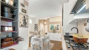 Family Apartment, 1 Bedroom, Terrace (Casa Amorosa Town Center with Terrace) | Private kitchen - Casa Amorosa Town Center With Terrace and A/C (Alassio)