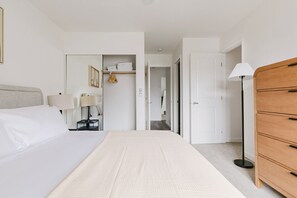 Fer et planche à repasser, Wi-Fi, draps fournis