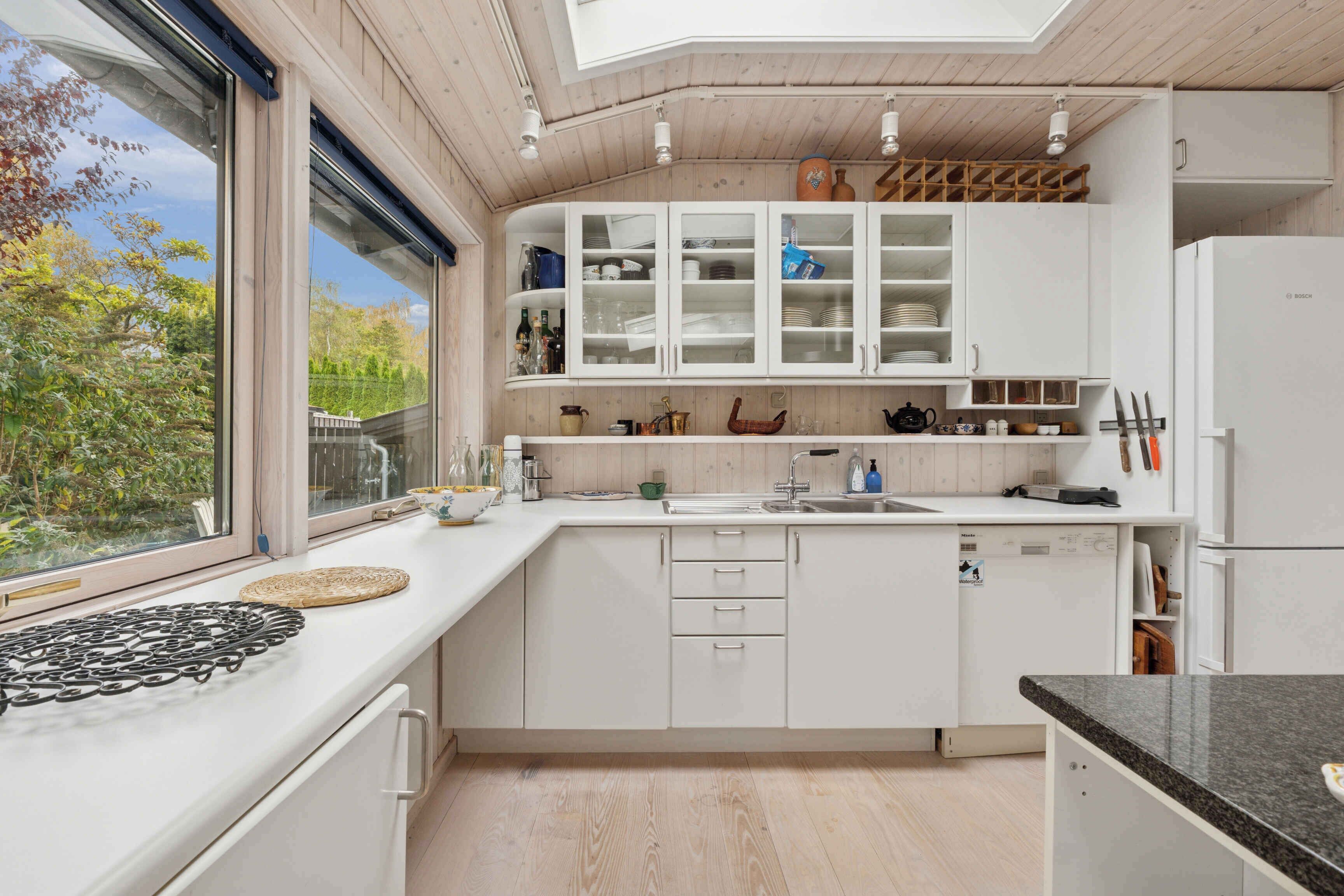 Køleskab, ovn, kogeplade, opvaskemaskine