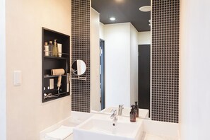 Bathroom - Hotel Rima chocolat (Sapporo)