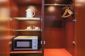 King Room (Crimson Opera) Non Smoking | Room amenity