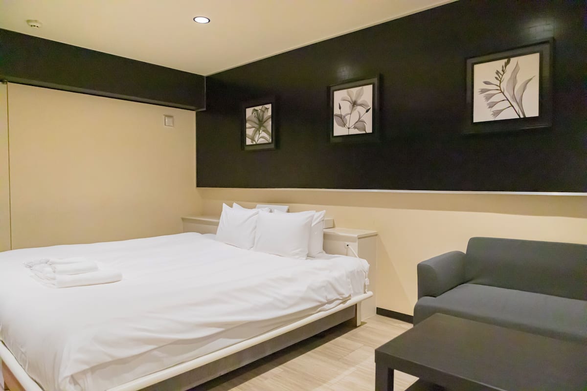 Queen Room (Modern Muse) Non Smoking | Property amenity