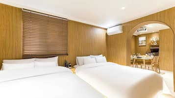 Escritorio, espacio para trabajar con un portátil, wifi gratis