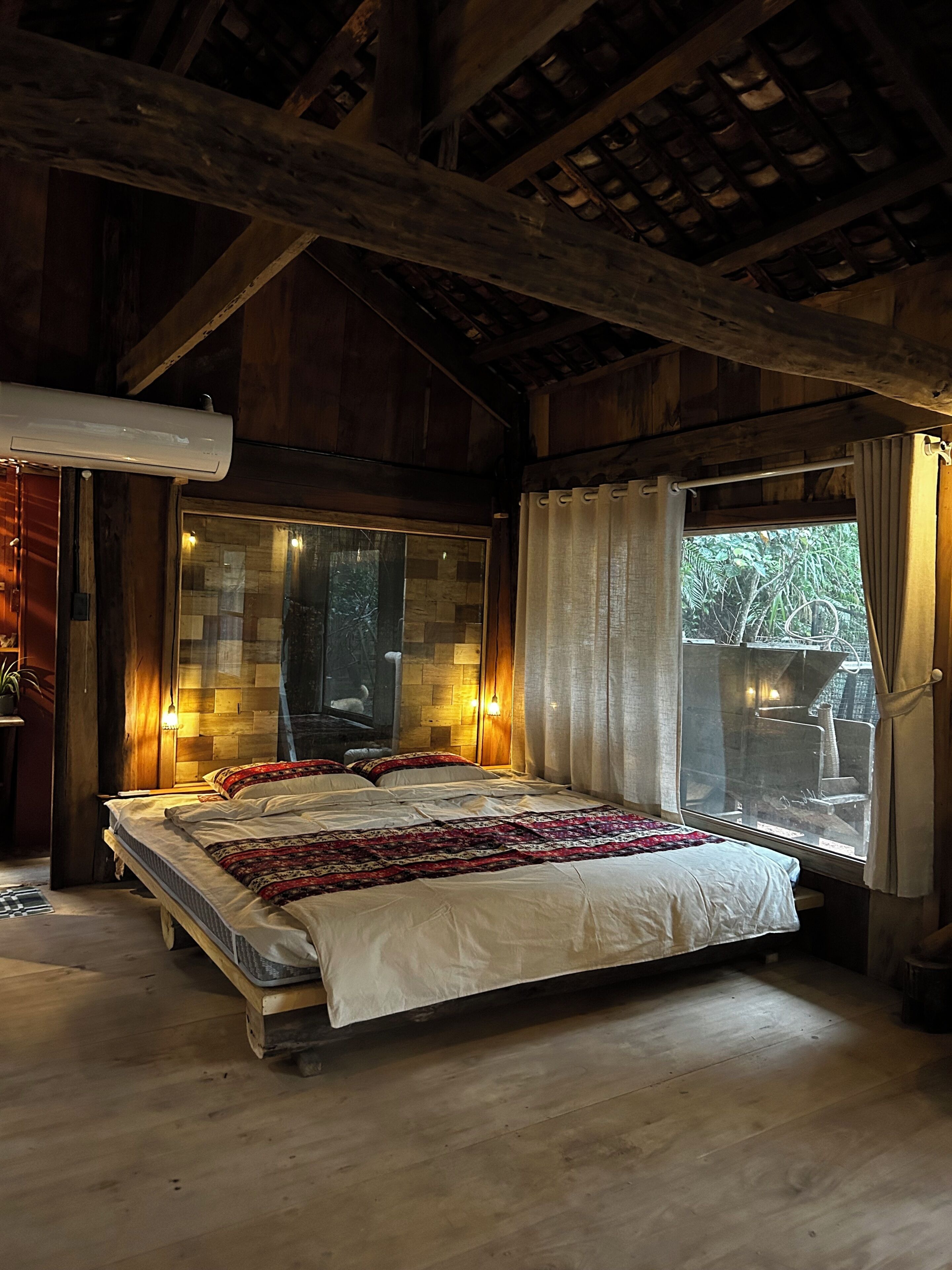 Studio Suite có thiết kế đặc sắc, 1 phòng ngủ, quang cảnh vườn, khu vực vườn | Trang trí khác biệt, trang bị nội thất với thiết kế riêng biệt, bàn 