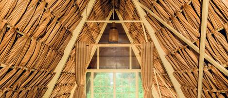 Classic Bungalow | Individually decorated, individually furnished, desk, blackout curtains