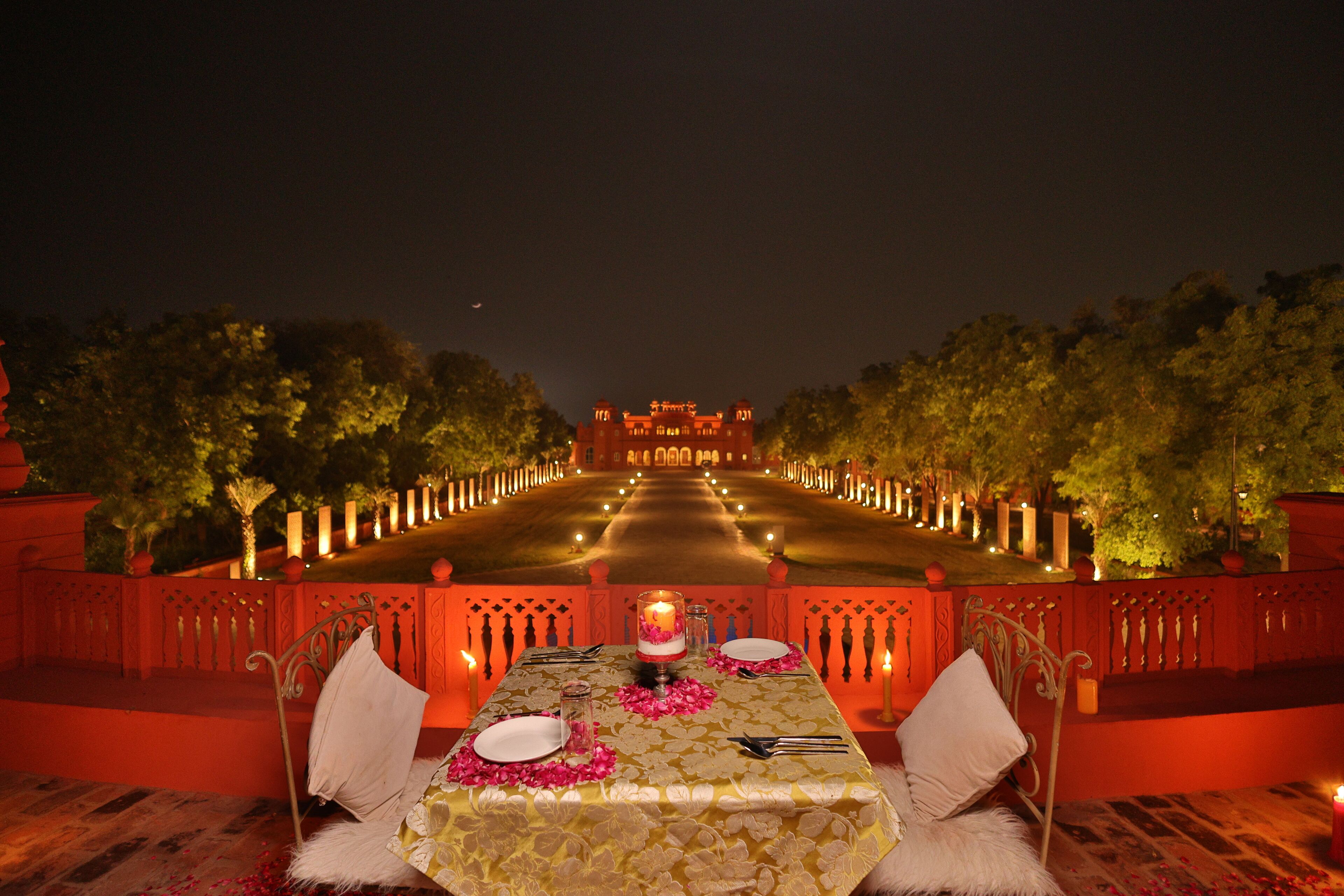 Couples’ dining