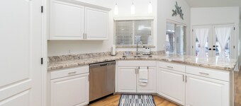 The Perfect Getaway w/Heated Pool & Casita Bunkhouse & Ultimate Game Room!