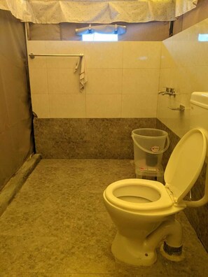 Luxury Cabin, Patio, Mountain View | Bathroom | Shower, towels, soap