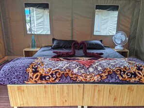 Deluxe Tent, Patio, Mountain View