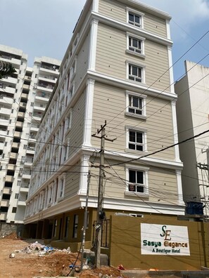 واجهة المنشأة