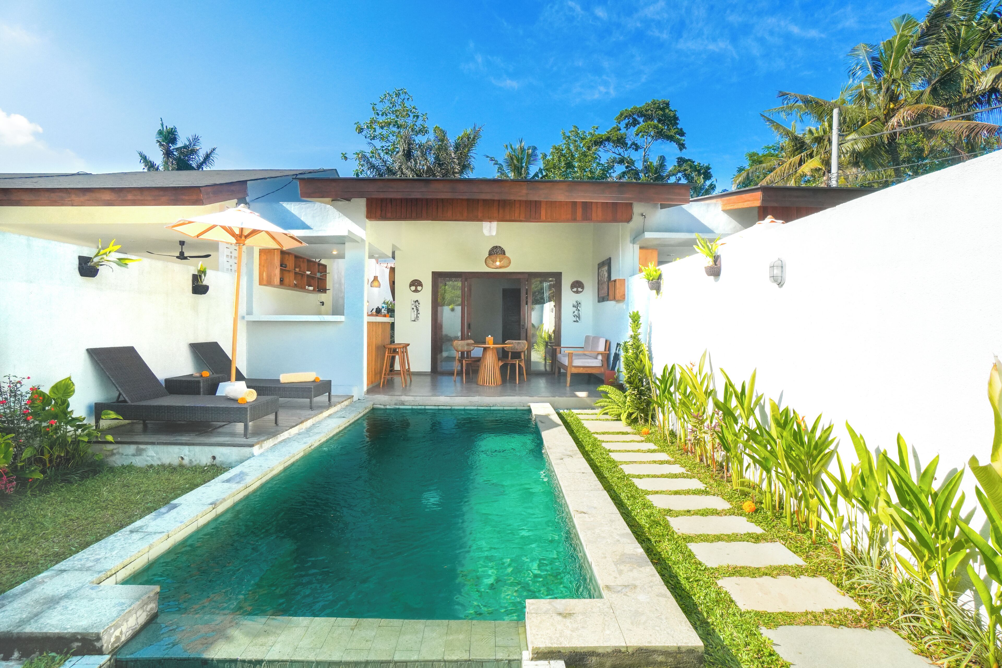 Kolam renang outdoor