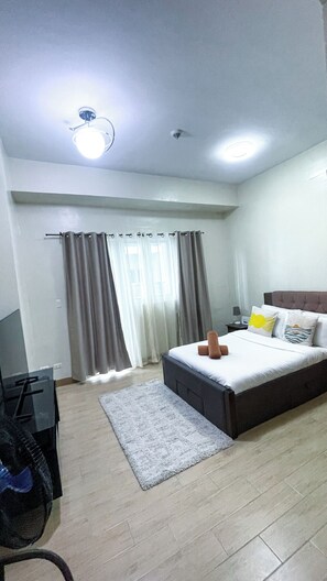 1 bedroom - Room-modern Haven for Work & Leisure (Iloilo)