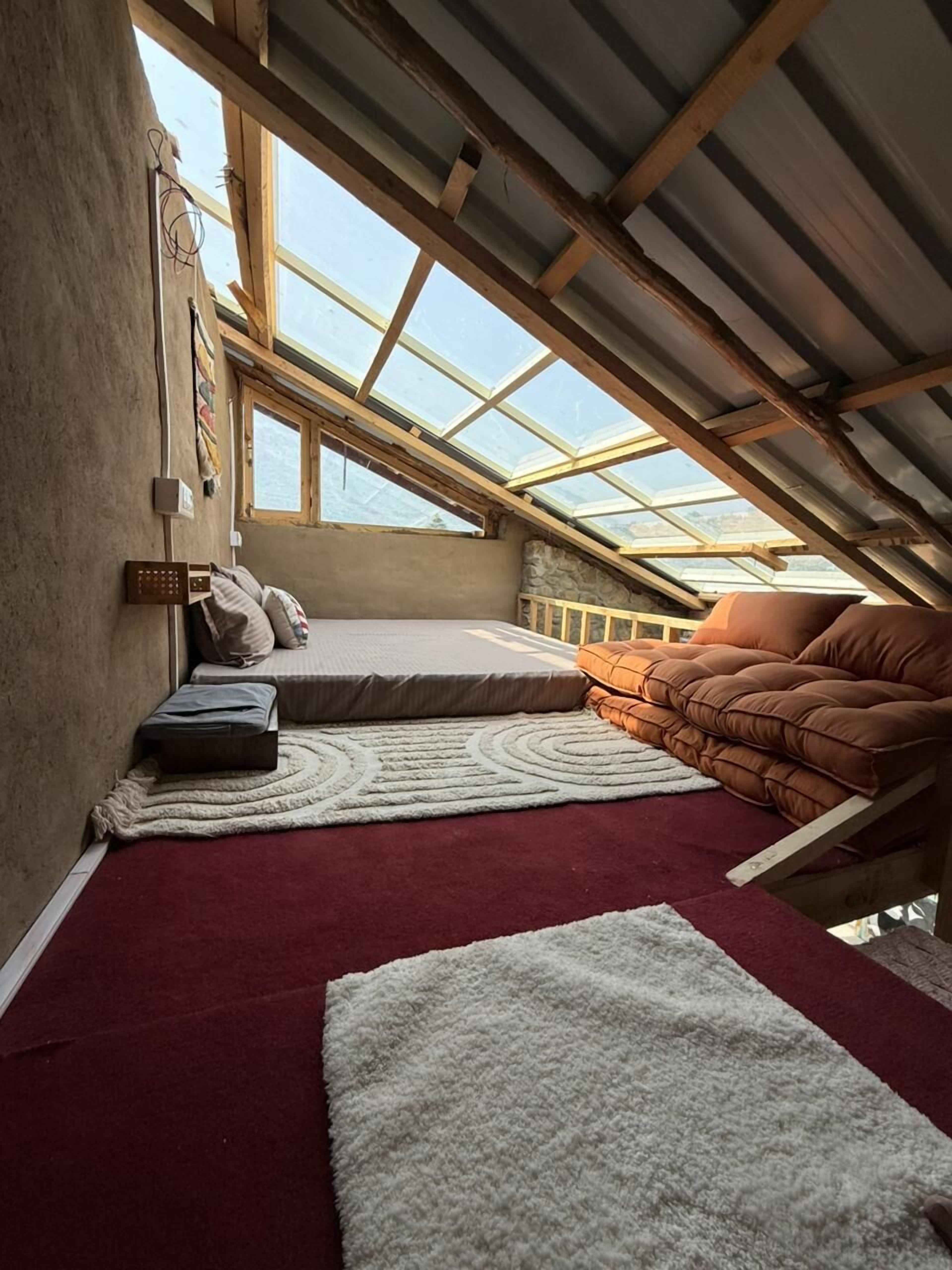 Deluxe Room, Mountain View | Egyptian cotton sheets, premium bedding, memory foam beds