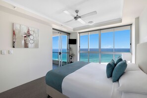 Deluxe Two Bedroom Centre Front Apartment