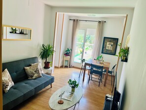 Duplex Penthouse Apartment, 4 bedrooms with three private terraces, Stunning Views | Living area | Plasma TV - Atico Duplex 4 Habitaciones 3 Terrazas Vista 360° (Barcelona)