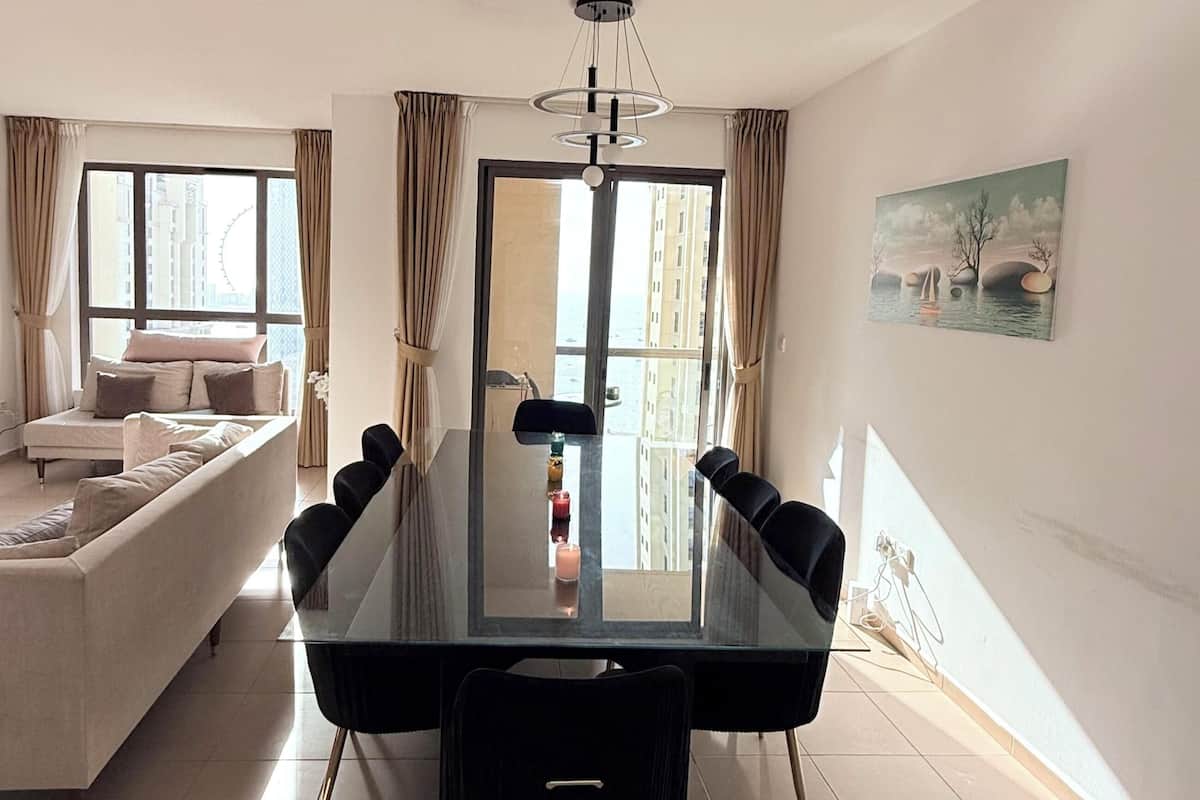 غرفة لتناول الطعام