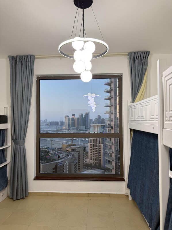 مكواة/لوح كي وواي فاي مجانًا