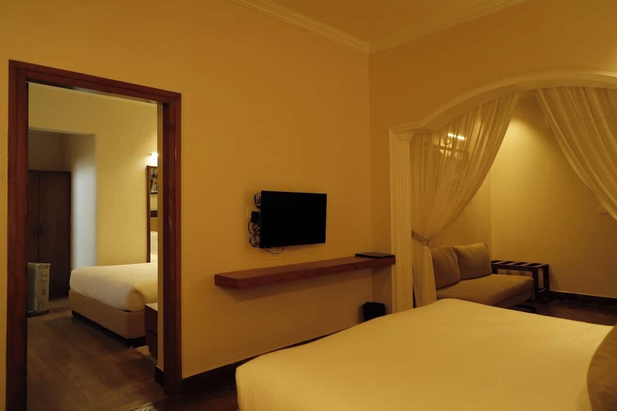 Family Room, Mountain View | Free WiFi, bed sheets