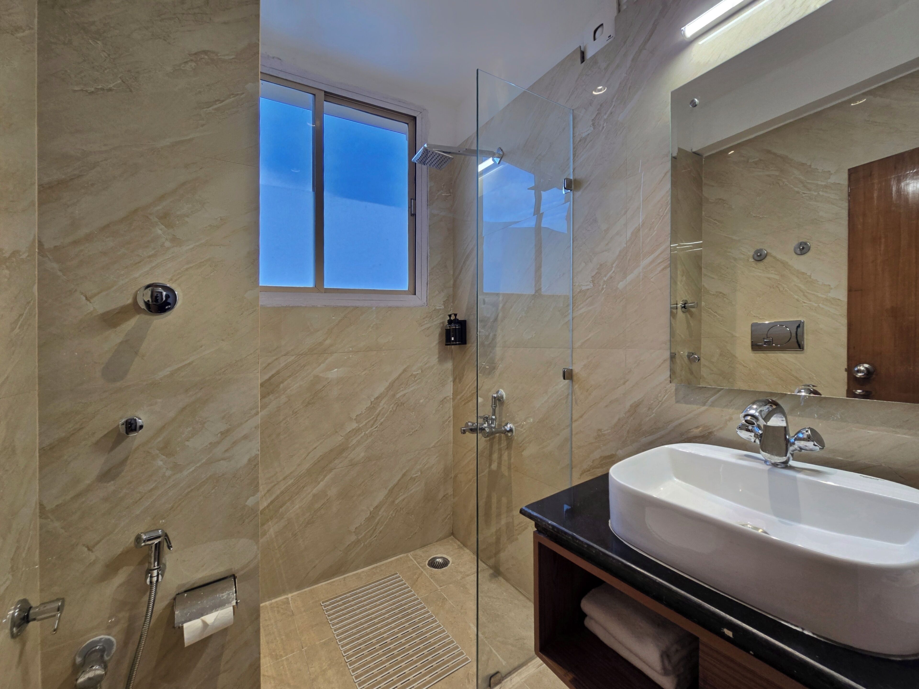 Chambre familiale, vue sur la montagne | Salle de bain
