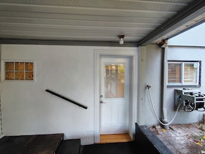 المنطقة المحيطة بالمنشأة