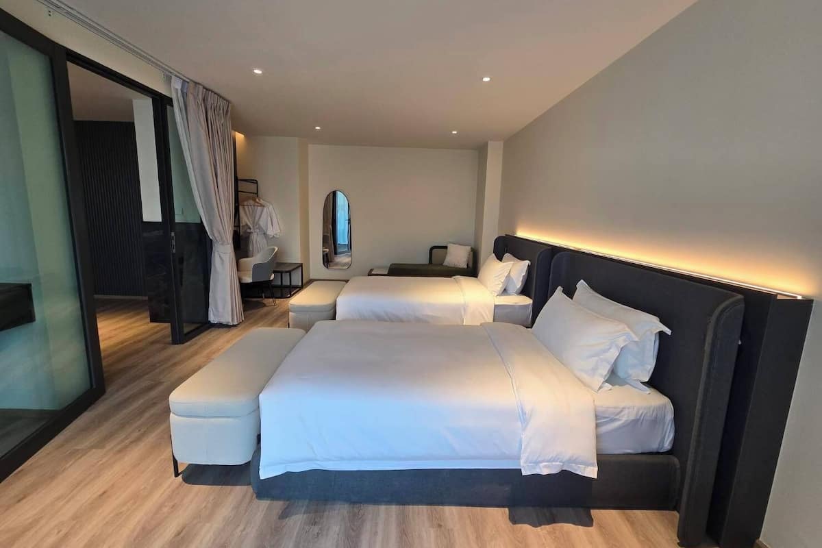 Premier Suite, 2 Single Beds, Lanai, Mountain View