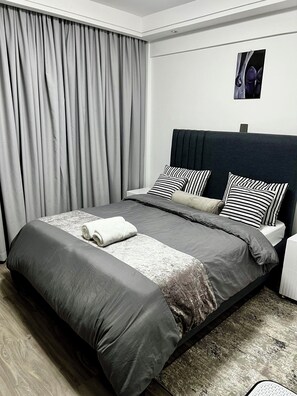 2 slaapkamers, een strijkplank/strijkijzer, wifi, beddengoed