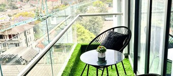 Urban Charm 2Br Apartment