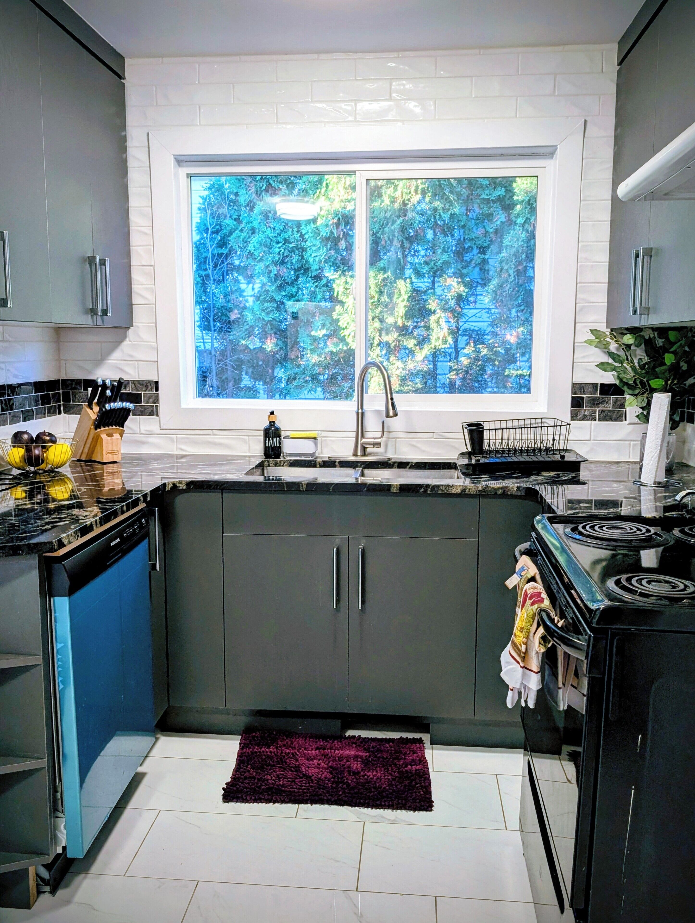 雪櫃、微波爐、焗爐、爐具