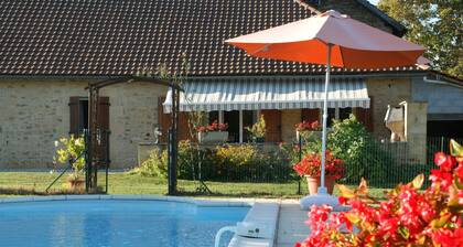 Maison de vacances avec piscine et jardin clos
