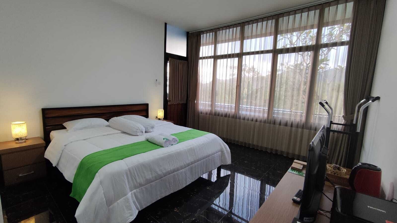 Chambre Standard, 1 très grand lit, vue montagne | Bureau, espace de travail pour ordinateur portable, Wi-Fi gratuit