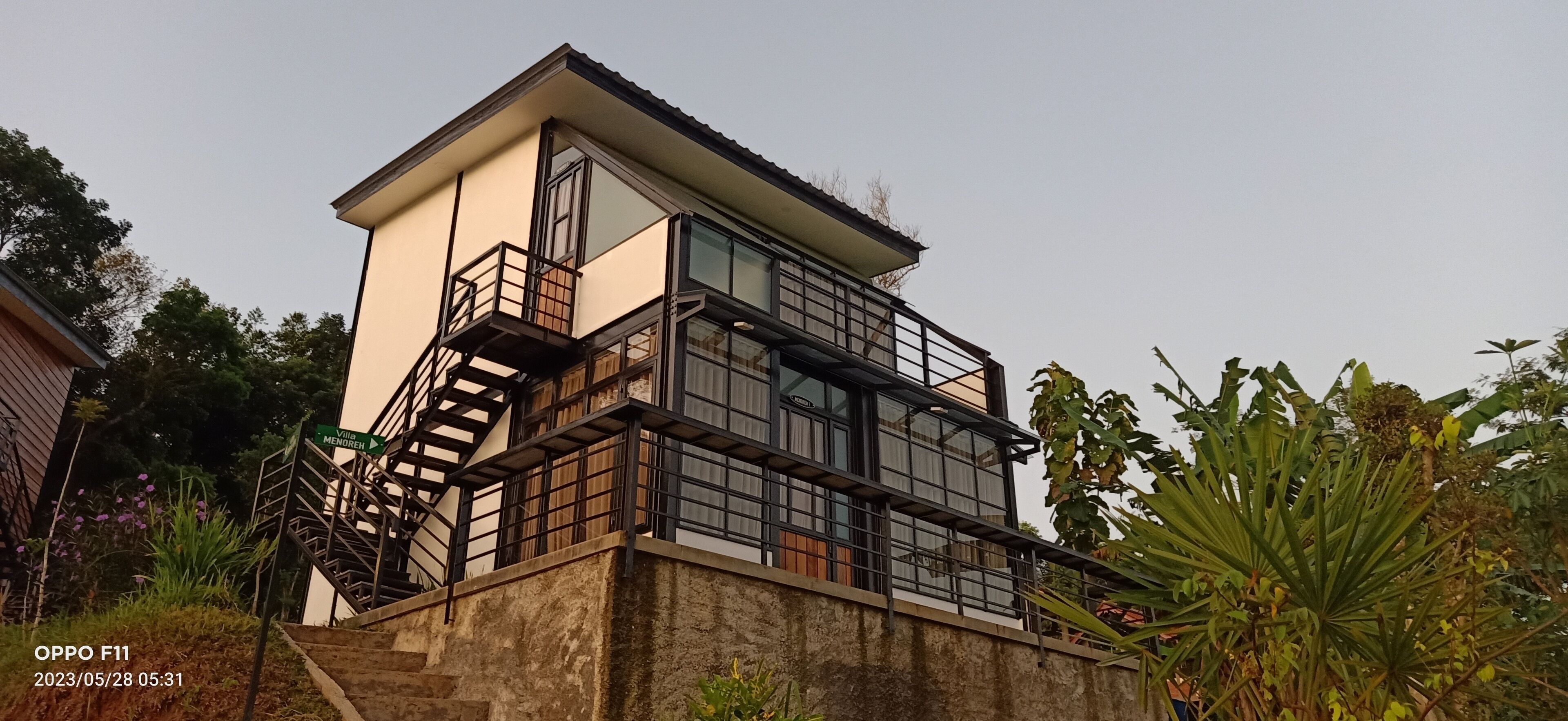 Bagian depan properti