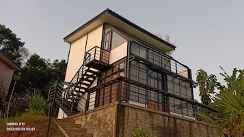 Bagian depan properti