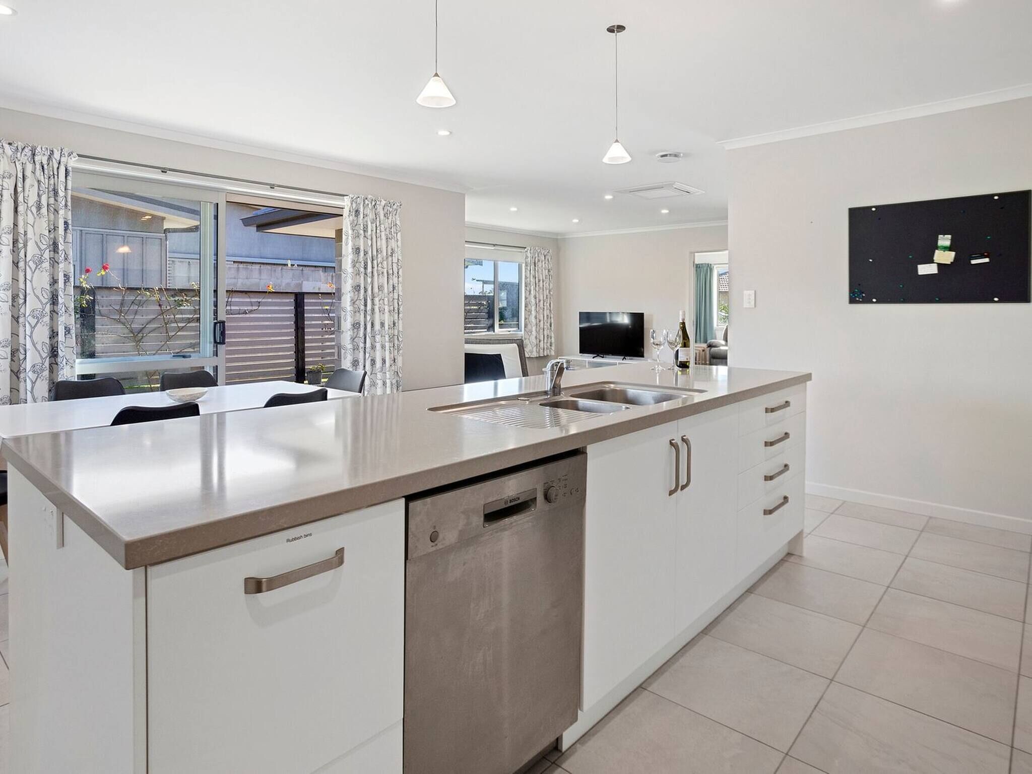 House, 4 Bedrooms, Accessible, Balcony | Interior