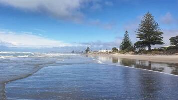 House, 4 Bedrooms, Accessible, Balcony | Beach