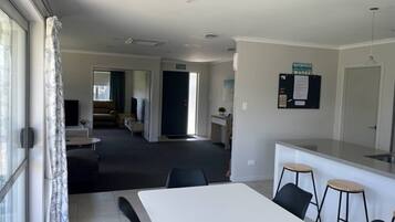 House, 4 Bedrooms, Accessible, Balcony | Interior