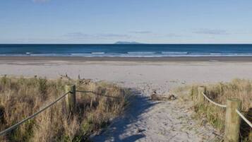 House, 4 Bedrooms, Accessible, Balcony | Beach