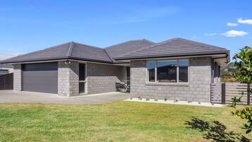 House, 4 Bedrooms, Accessible, Balcony | Exterior