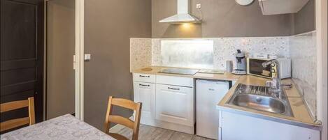 Microwave, stovetop, dishwasher