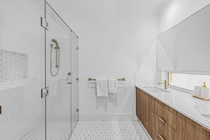 مجففات شعر، مناشف