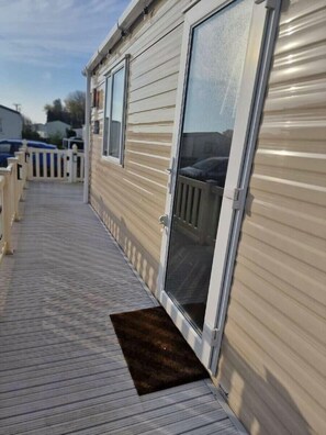 Exterior detail - Unity Holiday Resort - Holiday Accommodation 20658 (Burnham-on-Sea)
