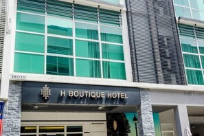 Exterior - H Boutique Hotel Sri Petaling (Kuala Lumpur)