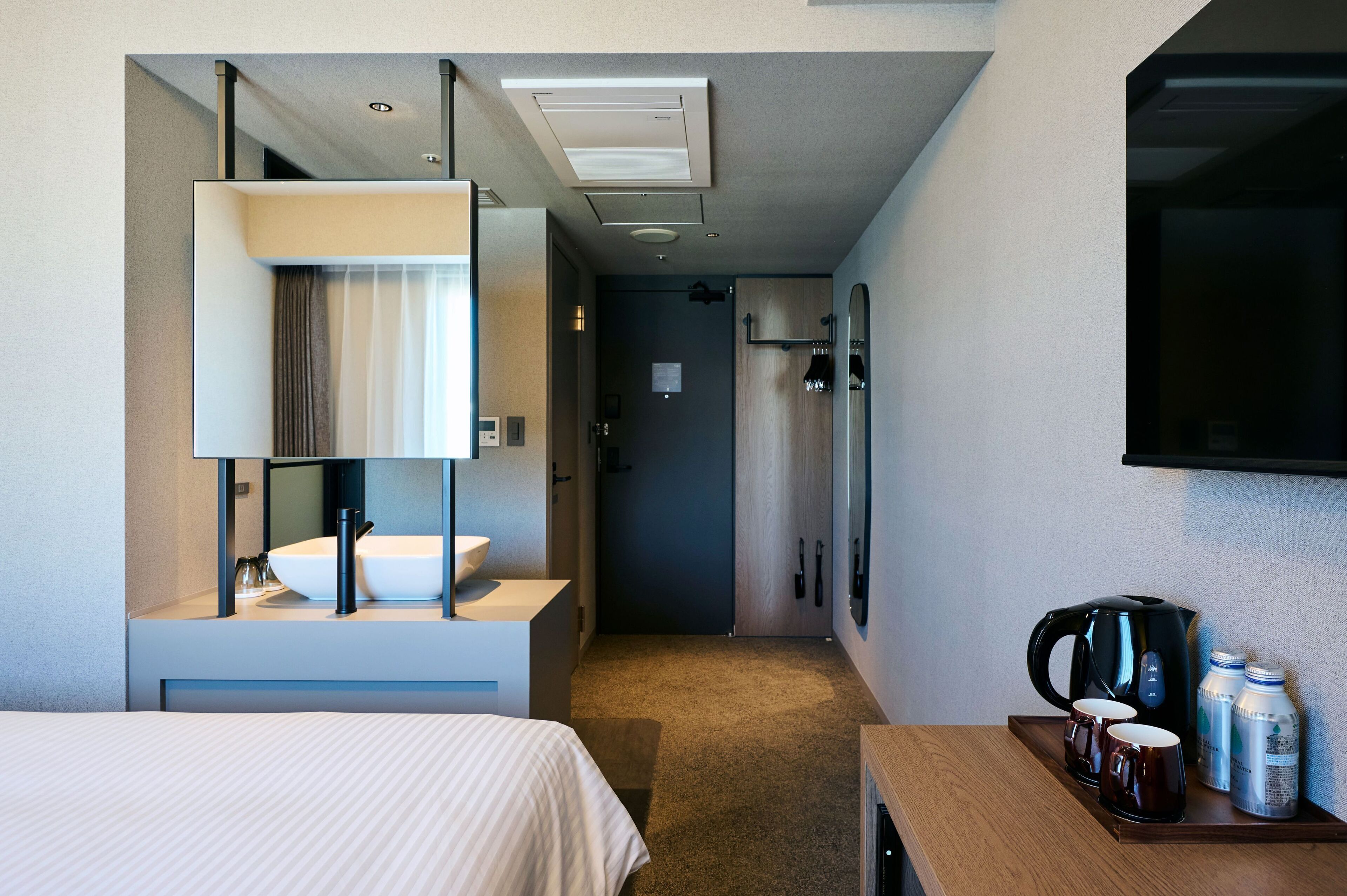 Superior Room, 1 King Bed, Non Smoking | Desk, free WiFi