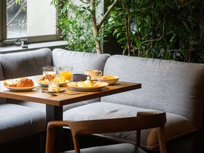 Daily buffet breakfast for a fee - THE KNOT UTSUNOMIYA (Utsunomiya)
