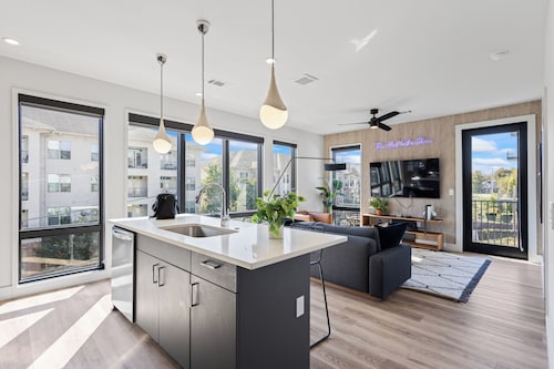 Modern Nashville Condo w/ Pool & Balcony Views | Rhythm Haus by AvantStay